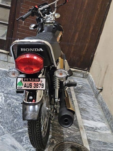 Honda CG125 Gold Edition 5