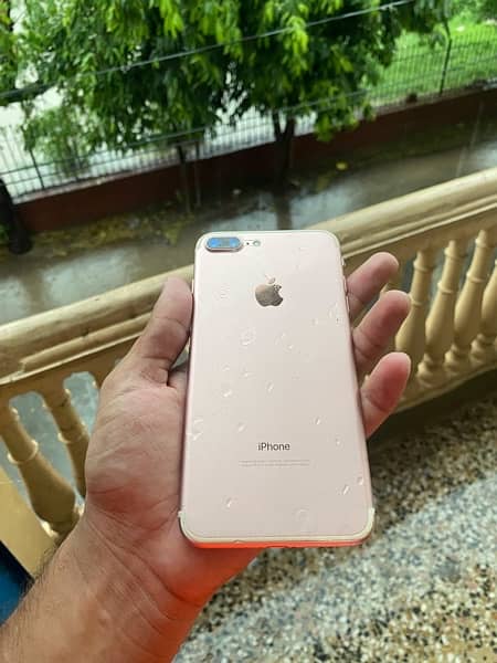 Iphone 7 Plus 128GB Lush Condition 3