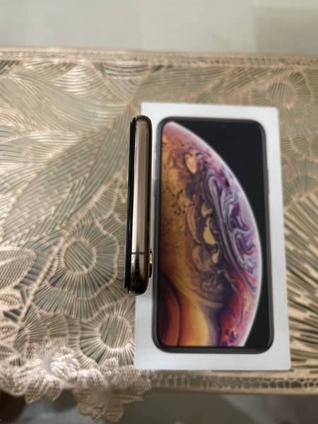 IPhone Xs 256 GB PTA APPROVED 9/10 Condition 3