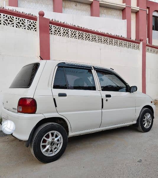 Daihatsu Cuore CX Automatic 2004 3