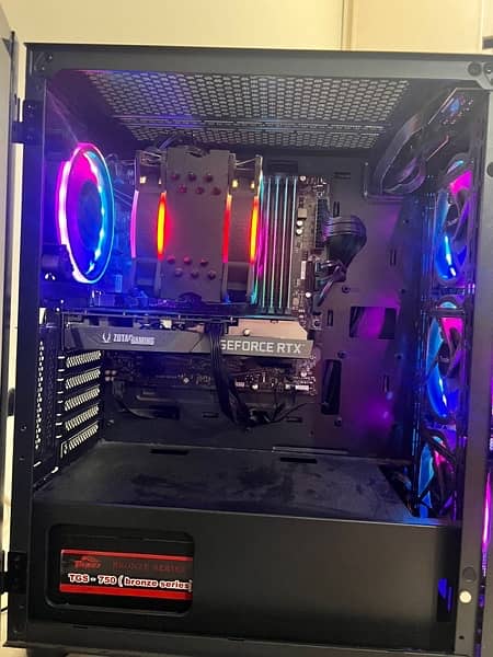 Core i7 Gaming PC with monitor & keyboard 4