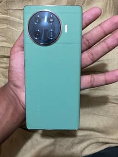 Tecno spark 20 pro plus 16/256gb 9 mon warrenty with all accessories