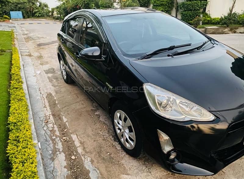 Toyota Aqua S Automatic 2015/2018 Model Urgent sale 2