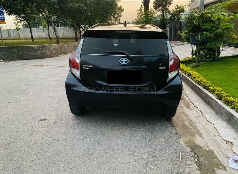 Toyota Aqua S Automatic 2015/2018 Model Urgent sale 3