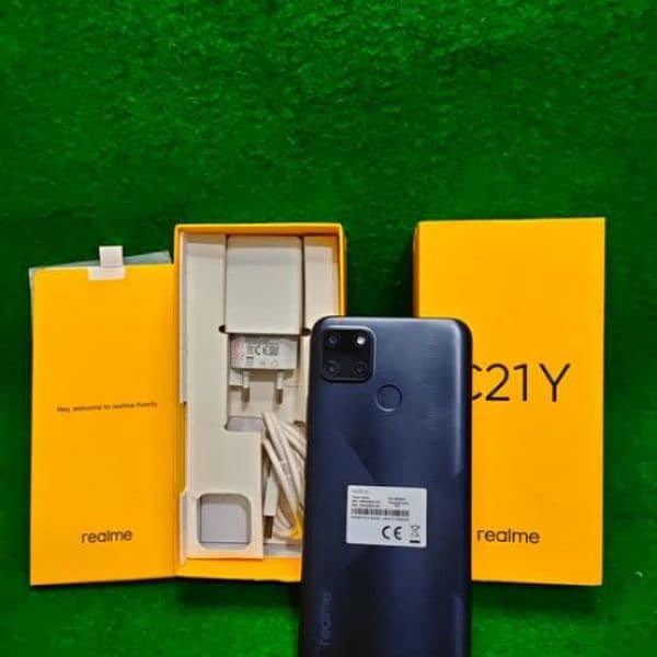 Realme c21y with Box and charger in 10 by 10 condition urgent sale 1