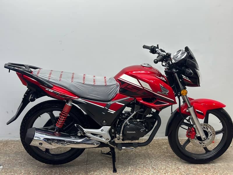 honda cb150f 2021 model ( 8000 km used ) 8