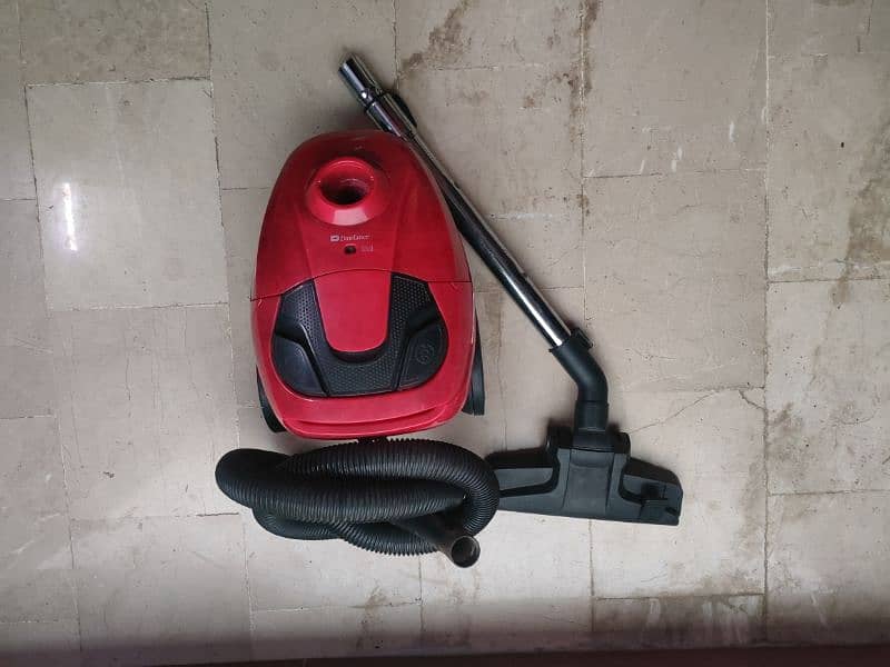 Dawlance Vacuum cleaner perfect condition 3