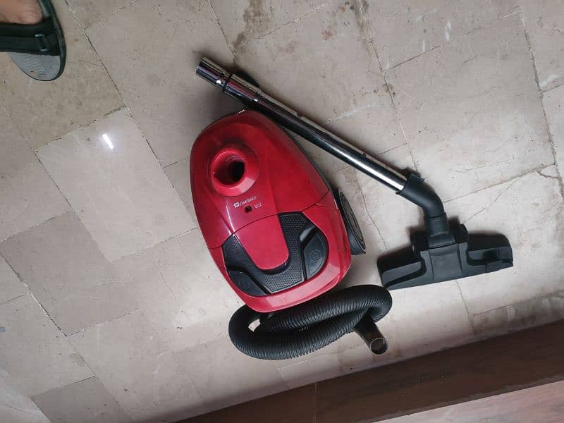 Dawlance Vacuum cleaner perfect condition 5