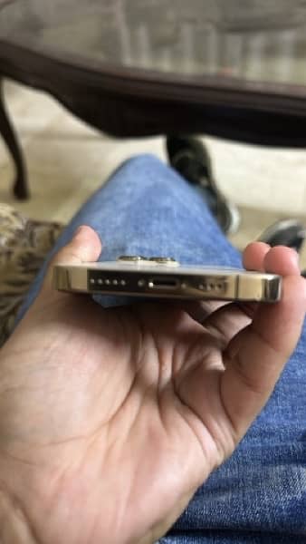 Iphone 13pro with box Factory Unlock 4