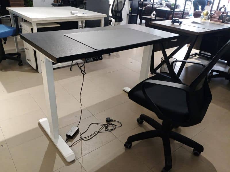 Electric standing desk/ height adjustable table 1