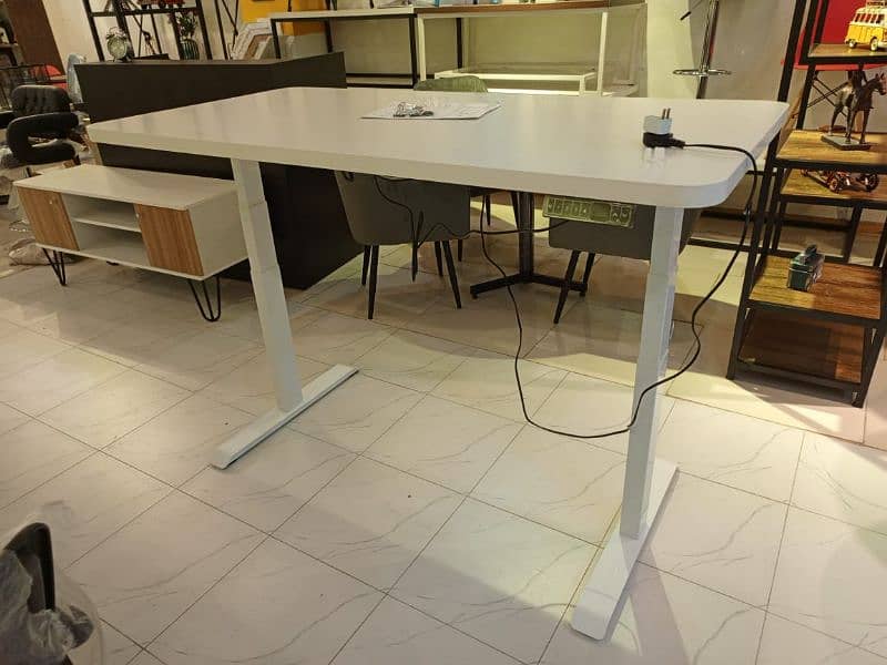 Electric standing desk/ height adjustable table 2