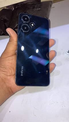 Infinix Hot 30 Play. 8/128