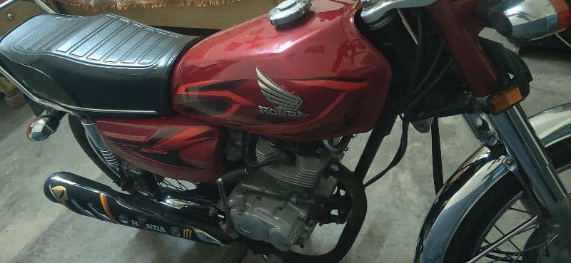 honda125 2023 mdl bht saaf cndtn me hai 4