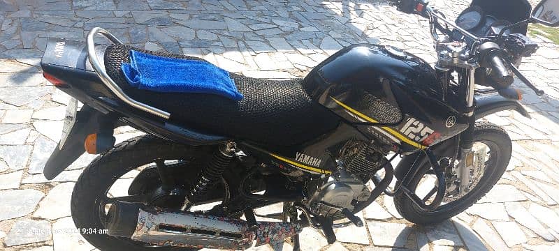 YBR 125 G  Yamaha bike 4