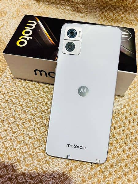 Motorola Moto E22 4/64 Dual Sim Approved with Box Charger 2