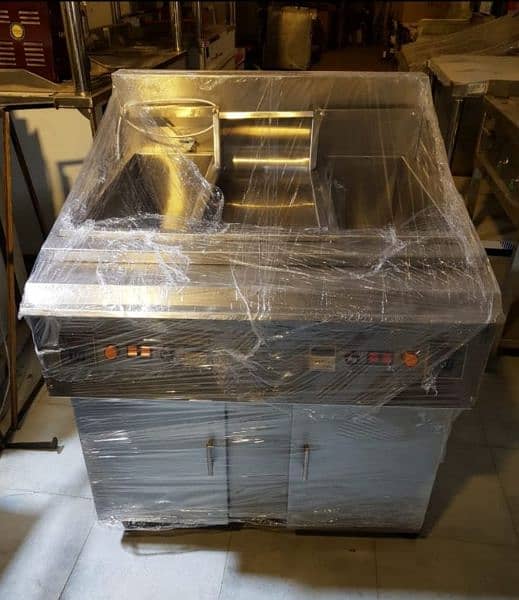 Slush Machine New Used / Soda /Pizza Oven perp tabal Dough Mixer Fryar 16