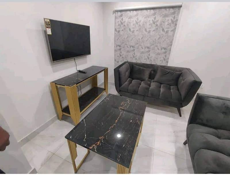 1 Bedroom VIP Full furnish flat per day available in Bahria town Lahore 6