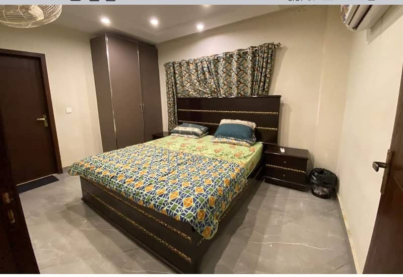 1 Bedroom VIP Full furnish flat per day available in Bahria town Lahore 6