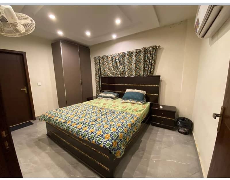 1 Bedroom VIP Full furnish flat per day available in Bahria town Lahore 7