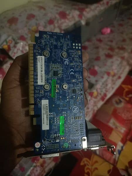 Nvidia GTX 750 2Gb graphic card 1