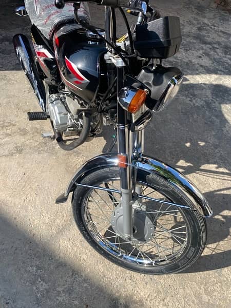 Honda 125’ 2024 Model Brand New Bike argent For Sale 5