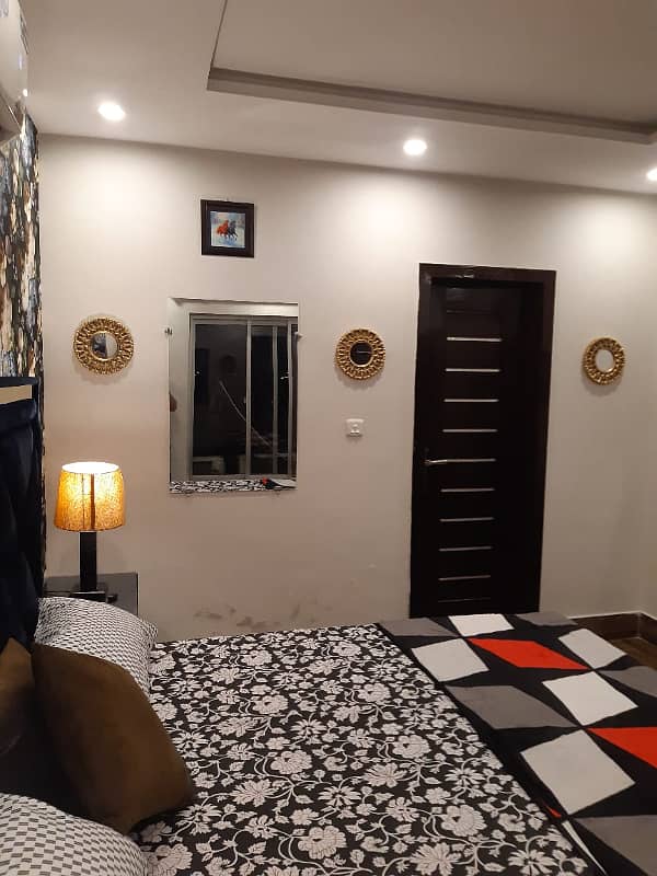 1 Bedroom VIP Full furnish flat per day available in Bahria town Lahore 3