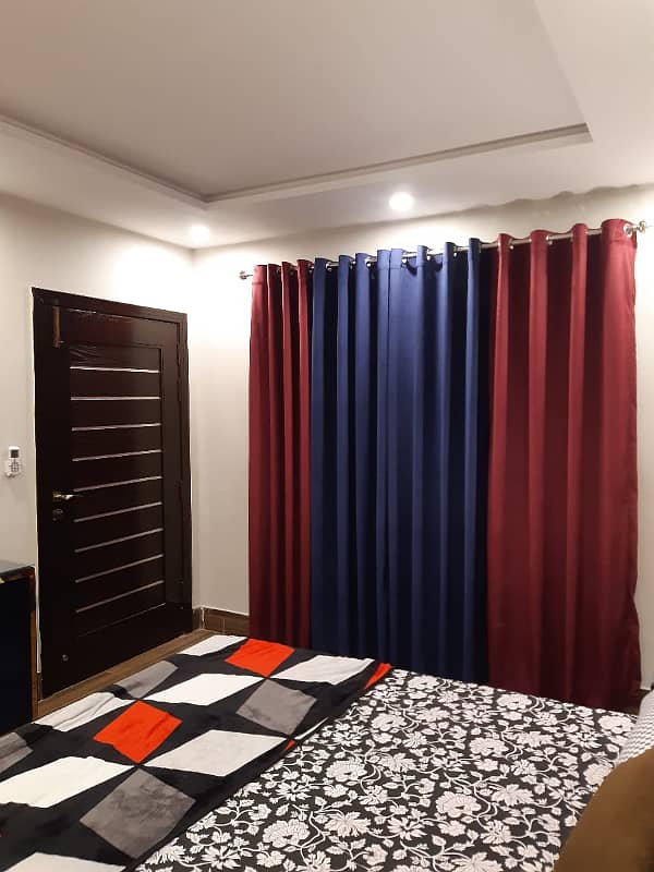 1 Bedroom VIP Full furnish flat per day available in Bahria town Lahore 17