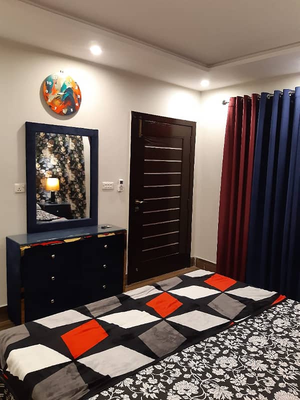 1 Bedroom VIP Full furnish flat per day available in Bahria town Lahore 18