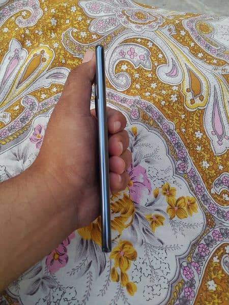 Tecno spark 20 pro plus 4