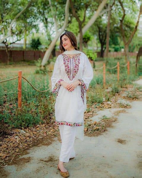 2 Piece women's stitched linen embroidered dress. 2