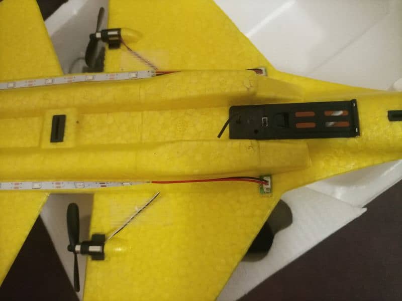 fx620 rc plane yellow colour totally new 3