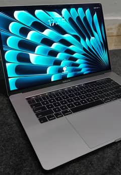 Macbook Pro 2018 i7 32gb 1tb touch bar