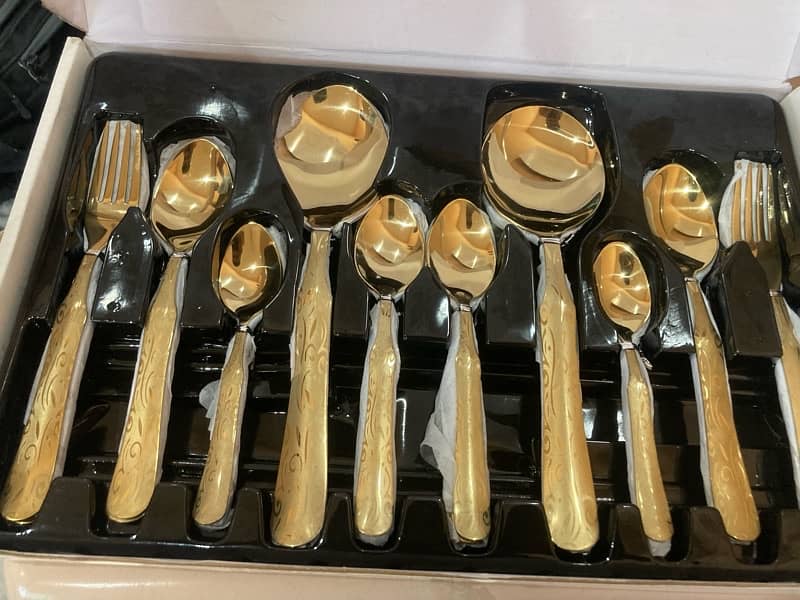 29 pcs Golden Cutlery Sets 03304650903 whatsapp Contact 1