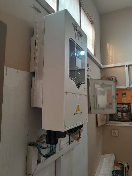 Inverex Nitrox 5kw hybrid  inverter 1