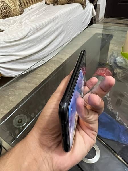 iPhone Xr FU Non PTA 4