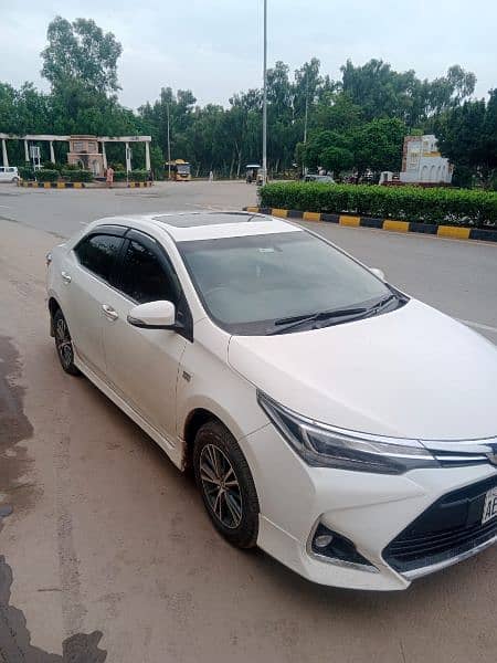 Toyota Altis Grande 2018 full option 9