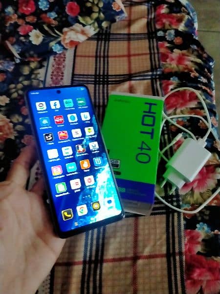 Infinix Hot 40 256 rom 8gb Ram new condition 1