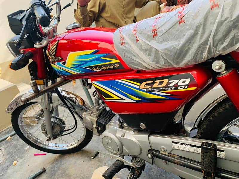 WhatsApp contact 0320.4576. 683 Honda 70 cc Red color engine ok hai 1