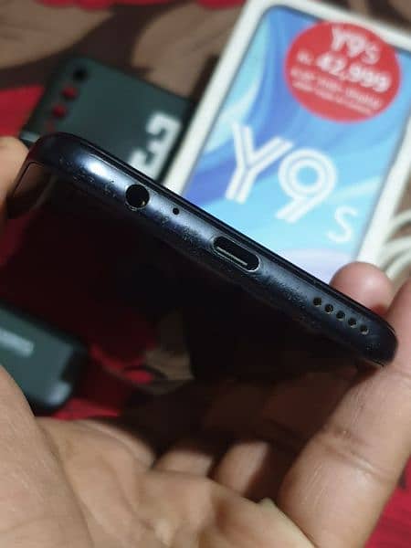 HUAWEI Y9S 6/128 FOR SALE WITH BOX AND CHARGER 7