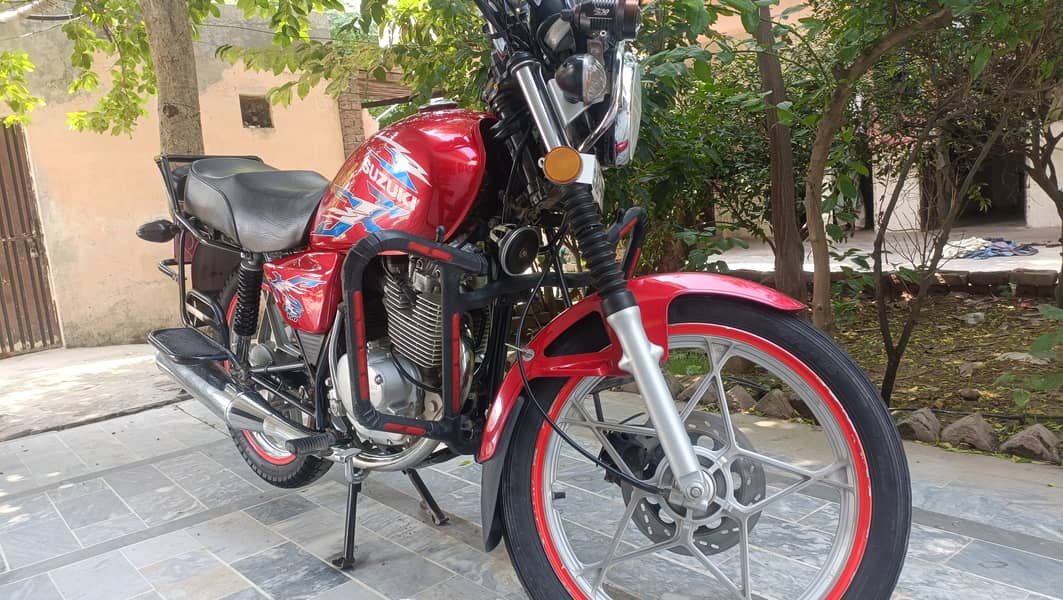 Suzuki GS 150 SE 2021 16