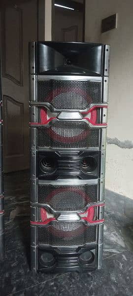 Audionic DJ 400s Speakers. 4