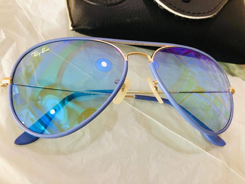 Brand New Ray. Ban sunglasses color green and blue with branded box 10