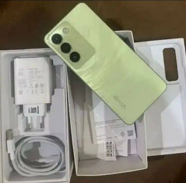 vivo y100 8/256 GB My WhatsApp number 03414863497 1