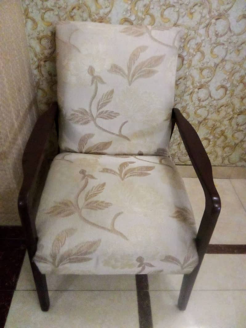 Good quality wooden chairs pair 2