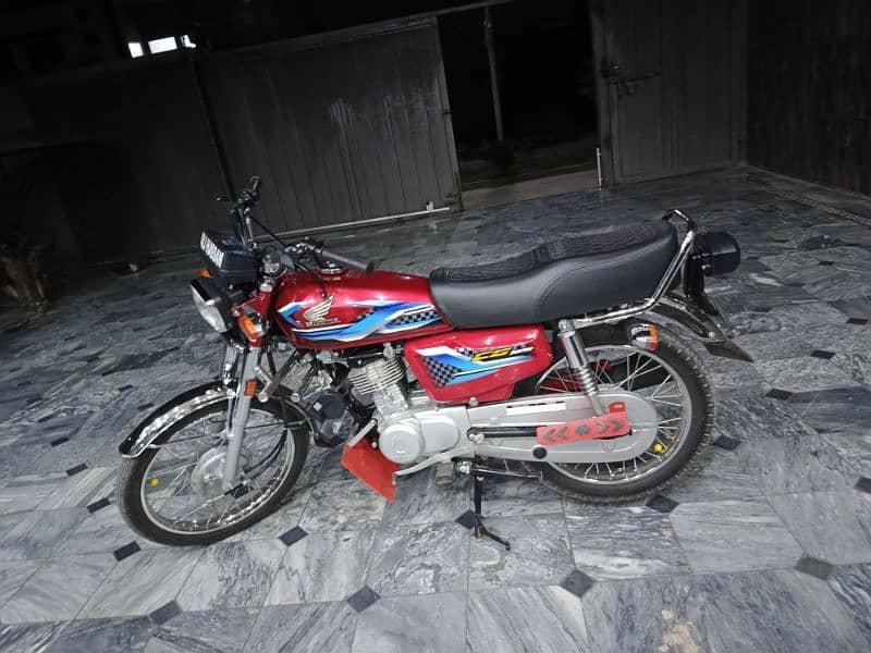 Honda 125 for sale in VIP condition 2