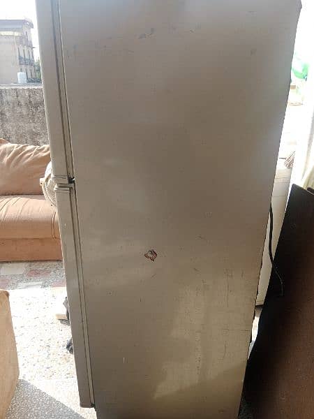 haier refrigerator medium like new genuine condition 2