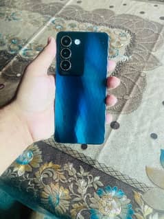 Vivo y100