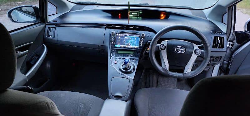 Toyota Prius 2011 5