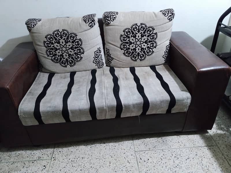 SOFA SET for urgent sell 2