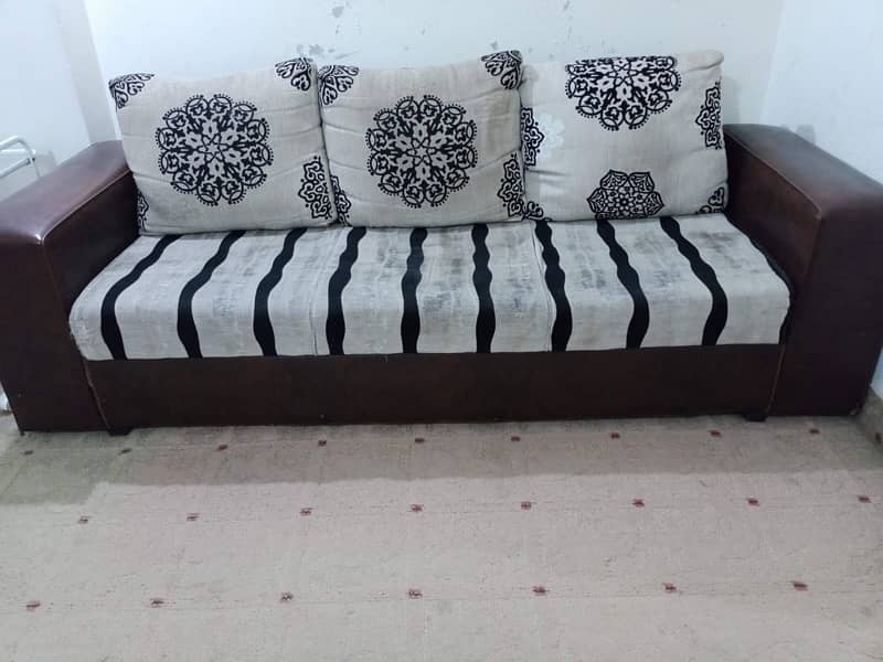 SOFA SET for urgent sell 3